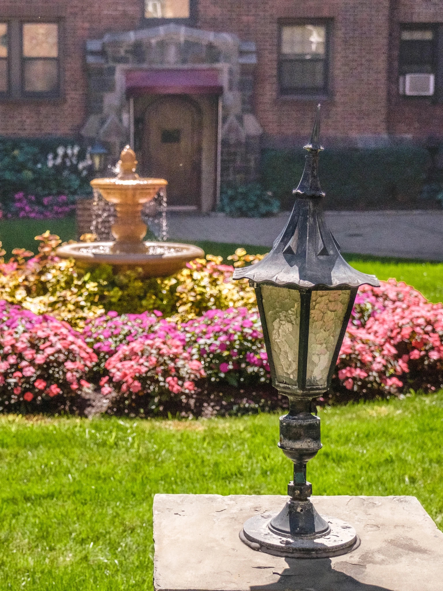 Courtyard Lighting Adds to the Character of Saxon House